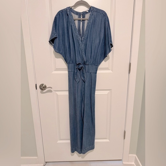 Splendid Desert Batik Tie Waisted Chambray Jumpsuit as seen on Selena Gomez - Picture 4 of 7